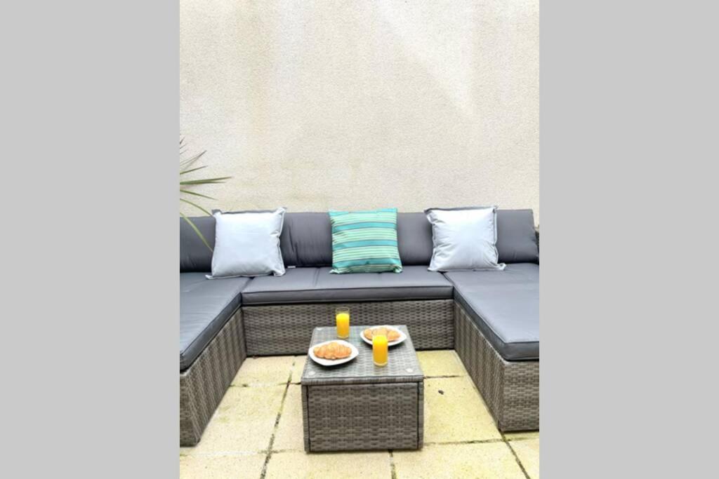 Luna Beach - Luxury Carbis Bay Apartment + Parking 外观 照片